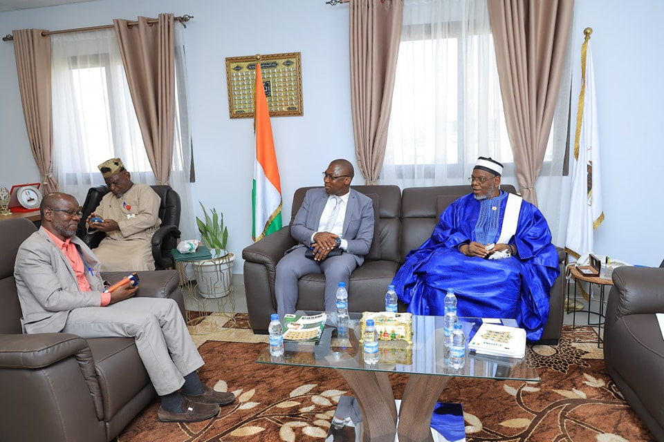 DON DE SANG EN CÔTE D'IVOIRE, LE COSIM S'ENGAGE AUX COTES DU CNTSCI.